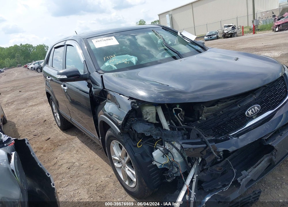 2014 KIA SORENTO LX VIN: 5XYKT3A65EG449406