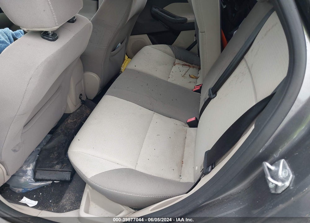 2014 FORD FOCUS SE VIN: 1FADP3K29EL425841