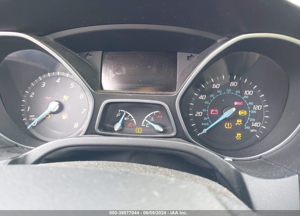 2014 FORD FOCUS SE VIN: 1FADP3K29EL425841