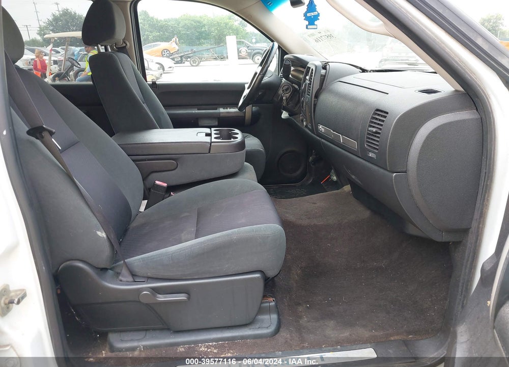 2009 CHEVROLET SILVERADO 1500 LT VIN: 3GCEC23J89G166899