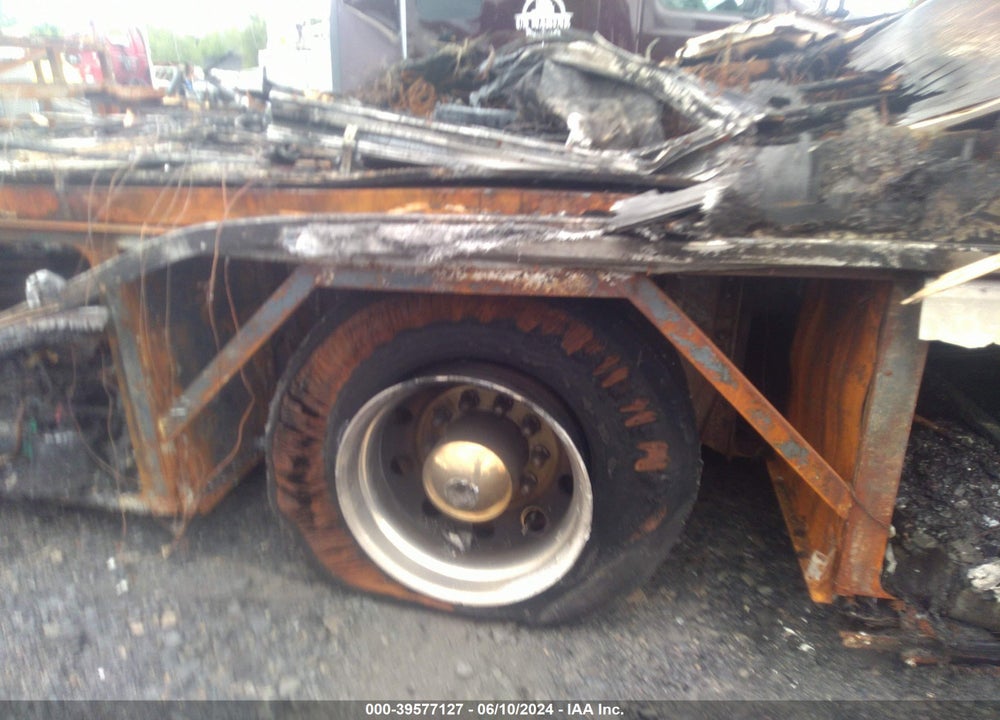 2005 FREIGHTLINER CHASSIS X LINE MOTOR HOME VIN: 4UZABFDC05CU12197