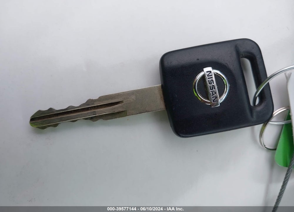 2009 NISSAN VERSA VIN: 3N1BC11E09L404225