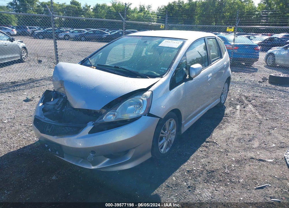2011 HONDA FIT SPORT VIN: JHMGE8H52BC027439