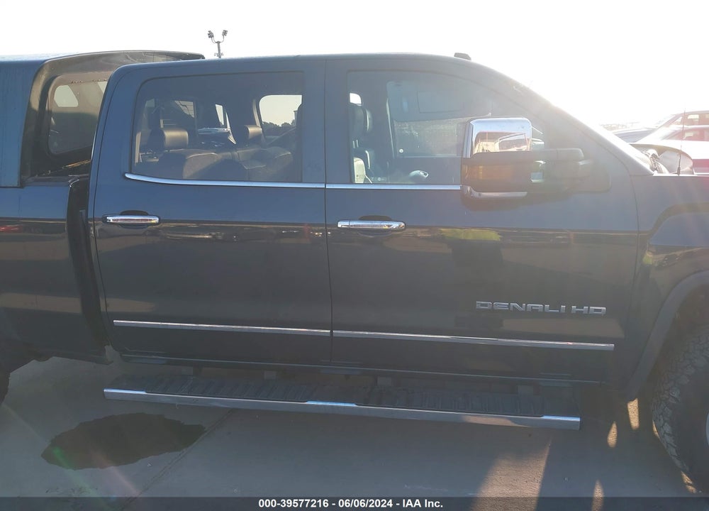 2018 GMC SIERRA 2500HD DENALI VIN: 1GT12UEY4JF242051