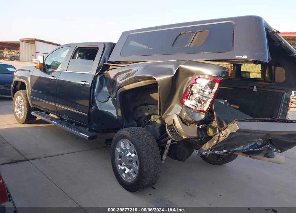 2018 GMC SIERRA 2500HD DENALI VIN: 1GT12UEY4JF242051