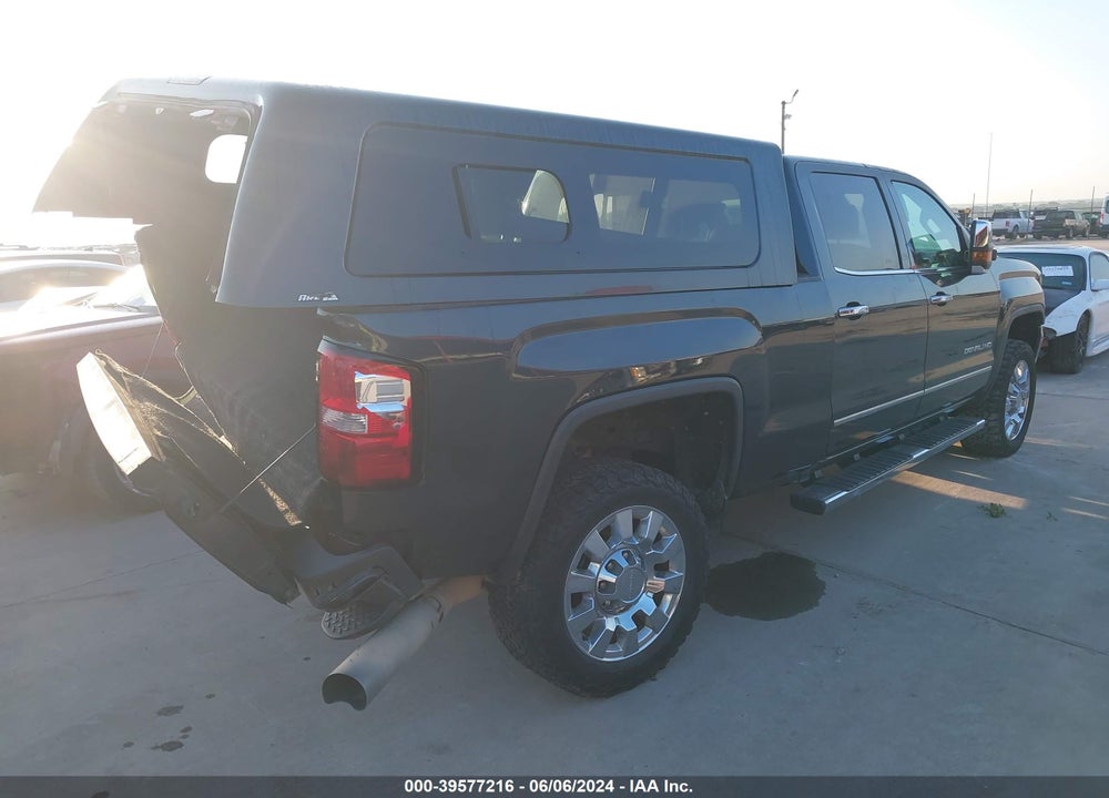 2018 GMC SIERRA 2500HD DENALI VIN: 1GT12UEY4JF242051