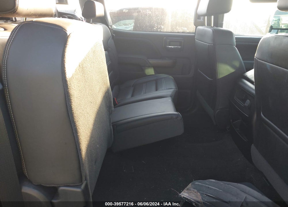 2018 GMC SIERRA 2500HD DENALI VIN: 1GT12UEY4JF242051