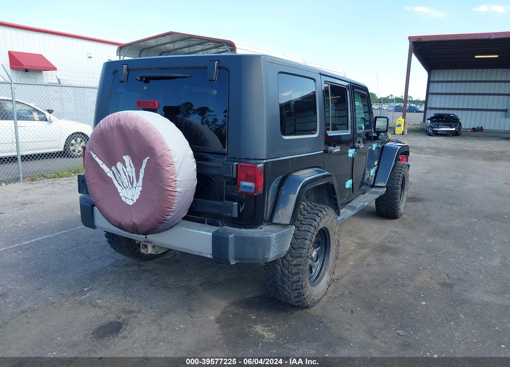 2008 JEEP WRANGLER UNLIMITED SAHARA VIN: 1J8GA59198L639520