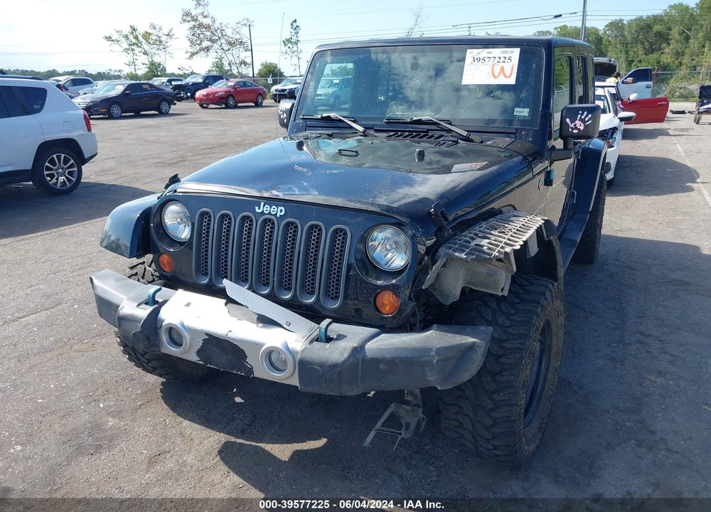 2008 JEEP WRANGLER UNLIMITED SAHARA VIN: 1J8GA59198L639520