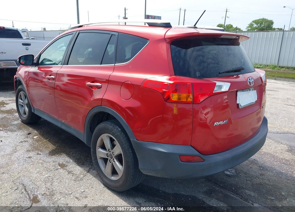 2015 TOYOTA RAV4 XLE VIN: 2T3WFREV4FW158377
