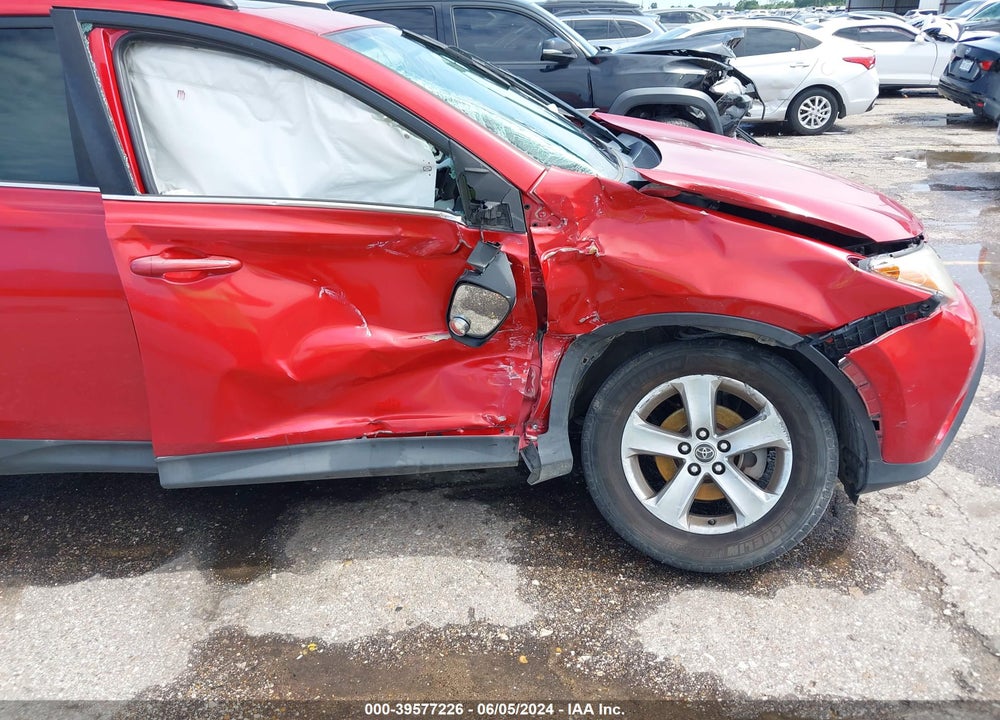 2015 TOYOTA RAV4 XLE VIN: 2T3WFREV4FW158377