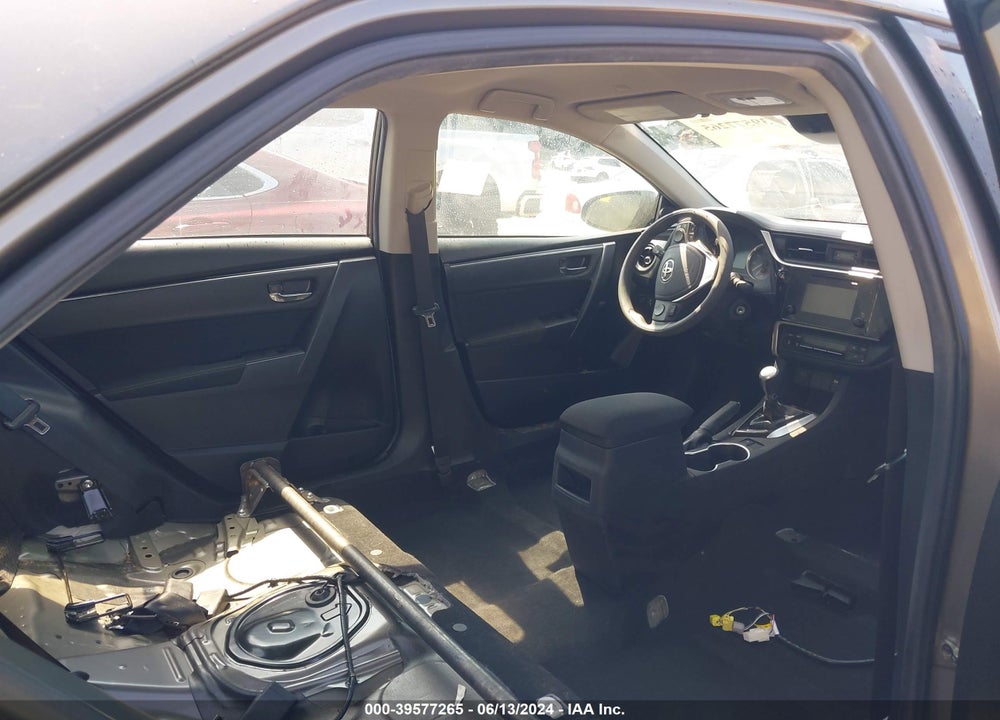 2019 TOYOTA COROLLA LE VIN: 2T1BURHE9KC241131