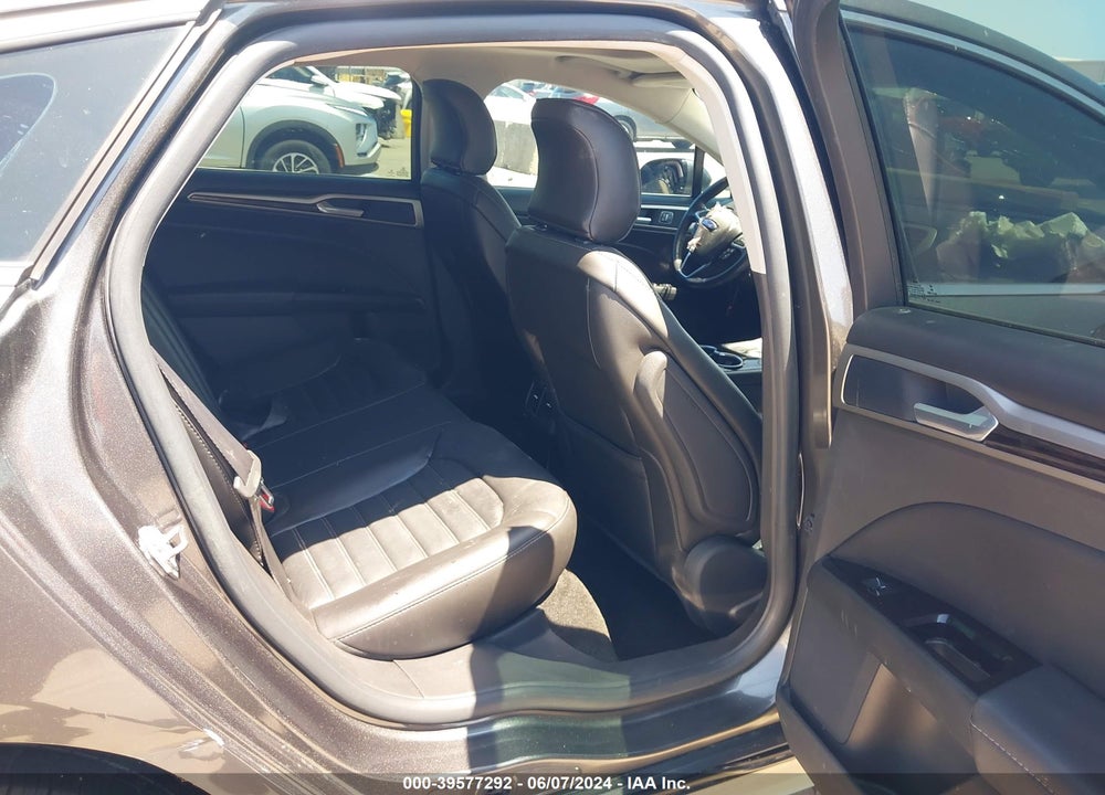 2016 FORD FUSION SE VIN: 3FA6P0HD5GR109387