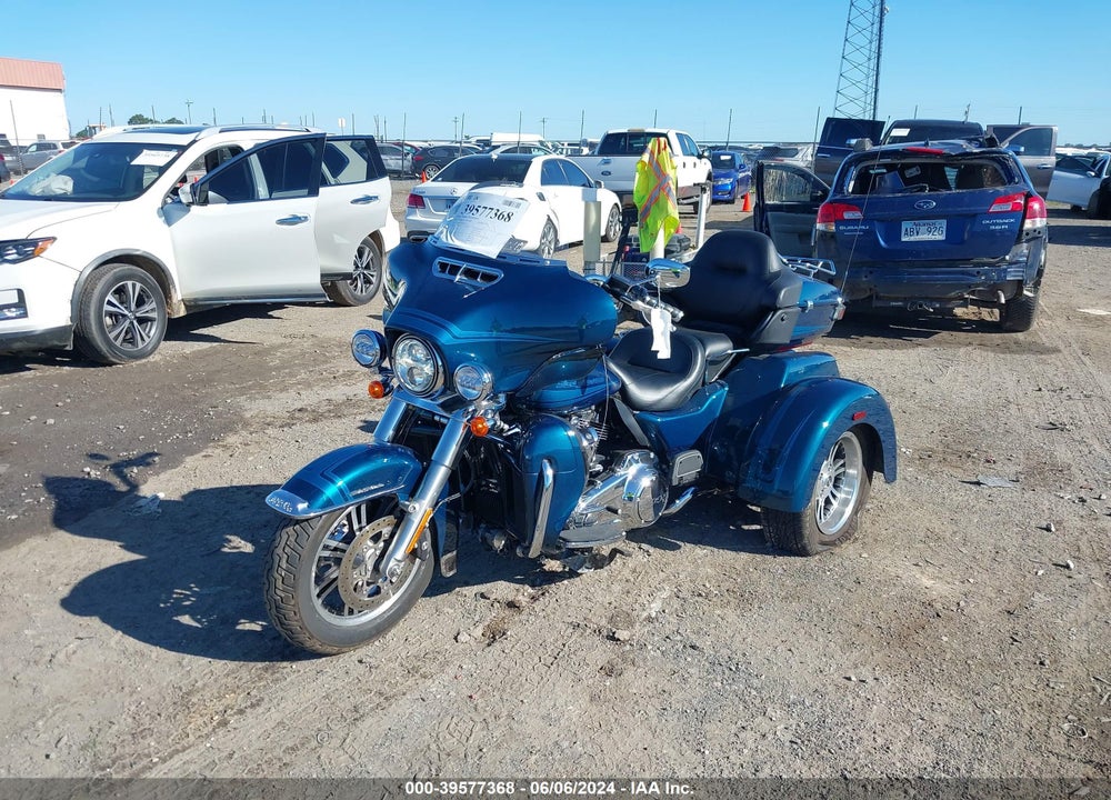 2020 HARLEY-DAVIDSON FLHTCUTG VIN: 1HD1MAF19LB852773