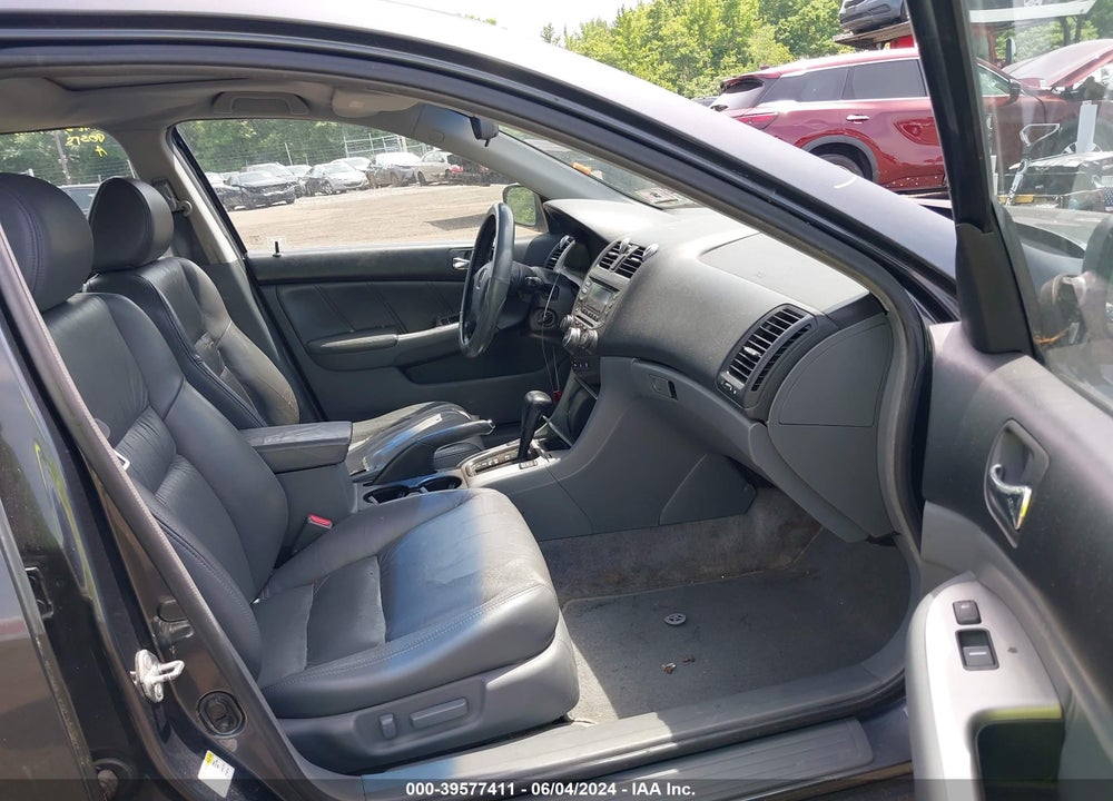 2005 HONDA ACCORD 3.0 EX VIN: 1HGCM66565A074002