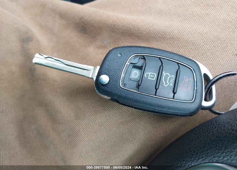 2019 HYUNDAI TUCSON SE VIN: KM8J23A47KU067865