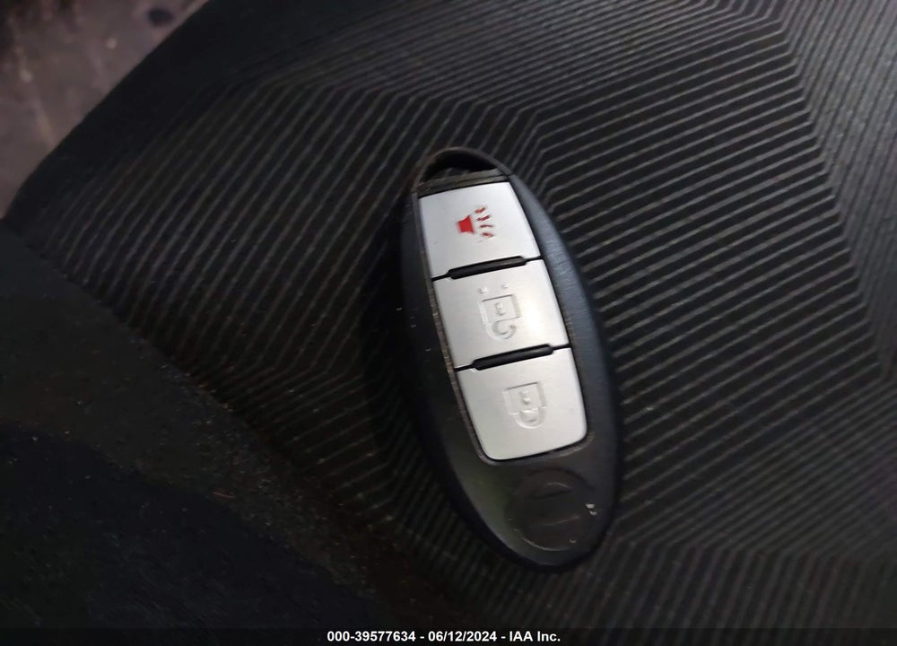 2014 NISSAN ROGUE SV VIN: 5N1AT2MT9EC829422