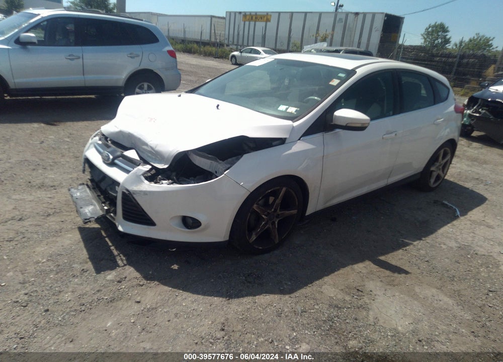 2014 FORD FOCUS TITANIUM VIN: 1FADP3N23EL310065