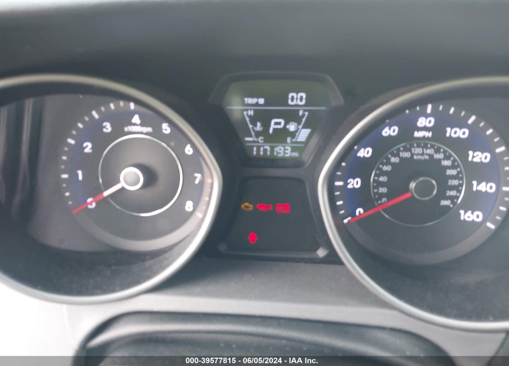 2015 HYUNDAI ELANTRA SE VIN: 5NPDH4AE8FH648211