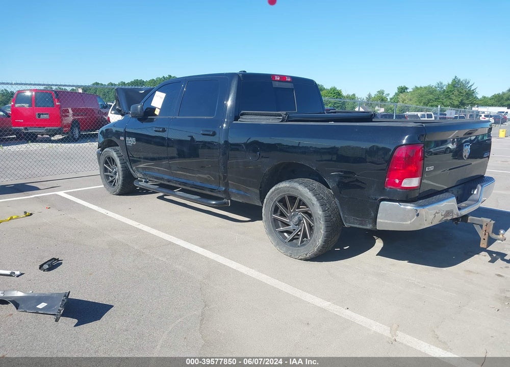 2019 RAM 1500 CLASSIC SLT 4X4 6'4 BOX VIN: 1C6RR7TT0KS696482