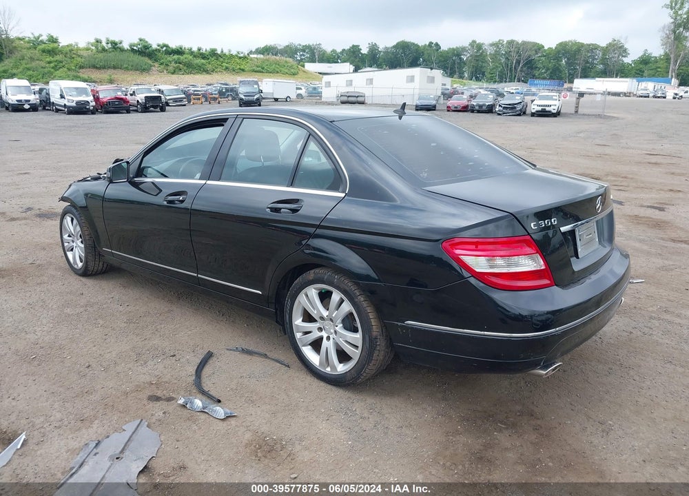 2011 MERCEDES-BENZ C 300 LUXURY 4MATIC/SPORT 4MATIC VIN: WDDGF8BB7BR169768