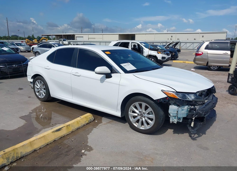 2020 TOYOTA CAMRY LE VIN: 4T1C11AK4LU991471