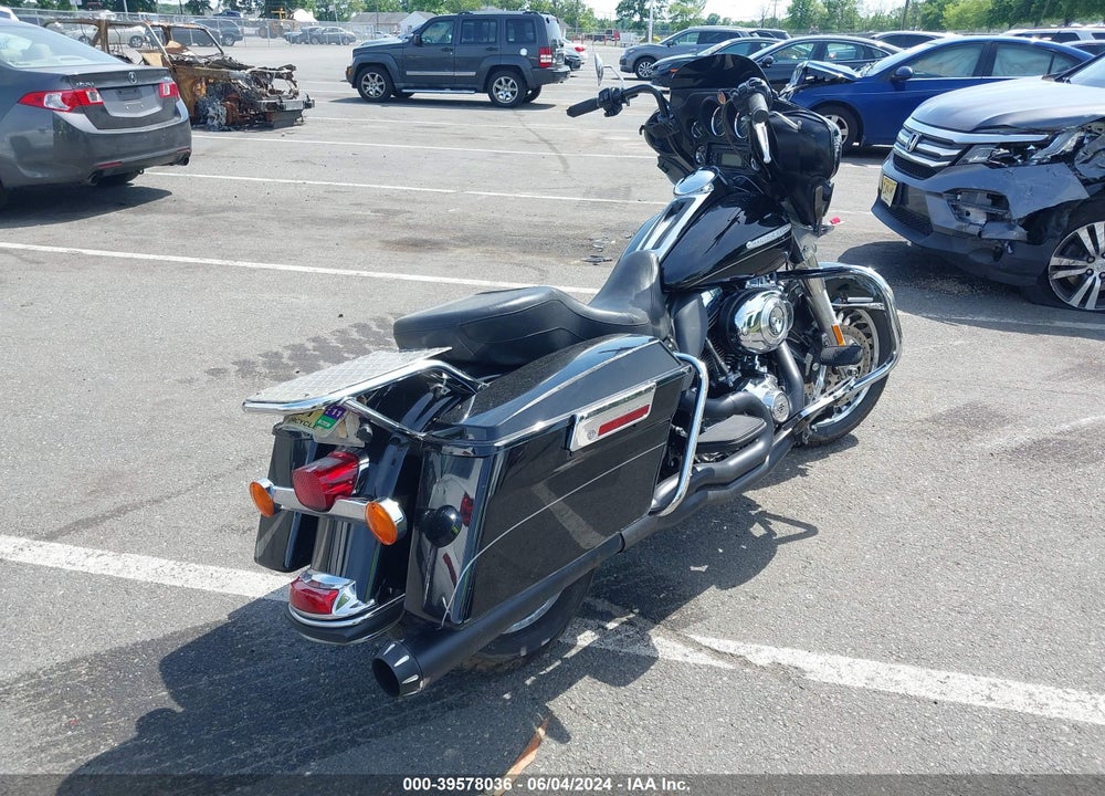2013 HARLEY-DAVIDSON FLHTK ELECTRA GLIDE ULTRA LTD VIN: 1HD1KEM1XDB690394