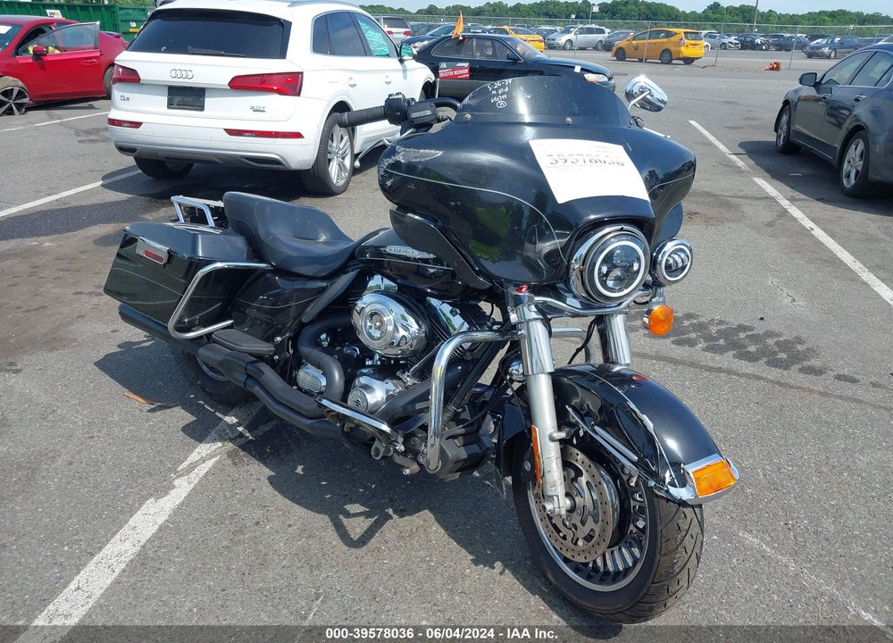 2013 HARLEY-DAVIDSON FLHTK ELECTRA GLIDE ULTRA LTD VIN: 1HD1KEM1XDB690394