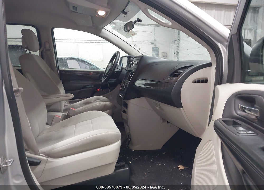 2011 DODGE GRAND CARAVAN MAINSTREET VIN: 2D4RN3DG0BR752455