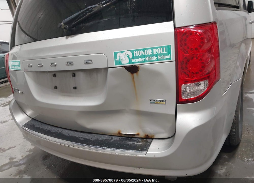 2011 DODGE GRAND CARAVAN MAINSTREET VIN: 2D4RN3DG0BR752455