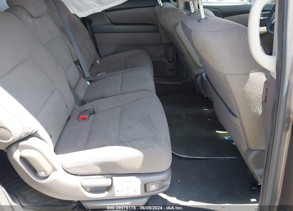 2016 HONDA ODYSSEY SE VIN: 5FNRL5H32GB145112