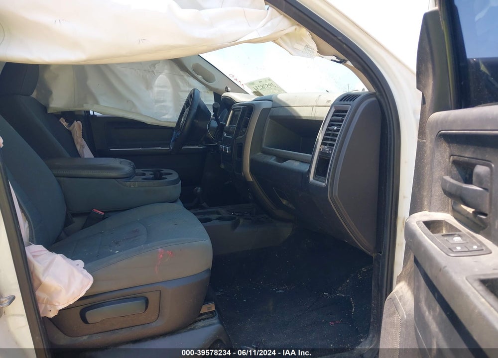 2014 RAM 2500 TRADESMAN VIN: 3C6UR5CLXEG156681