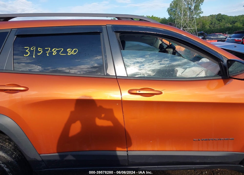 2016 JEEP CHEROKEE TRAILHAWK VIN: 1C4PJMBS0GW241260