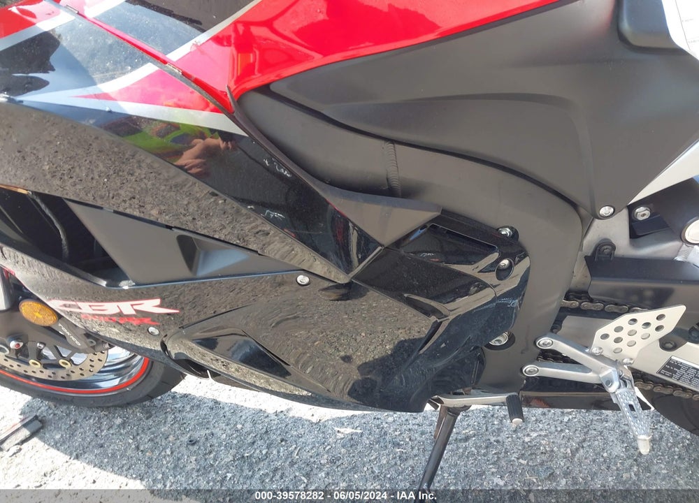 2011 HONDA CBR600 RR VIN: JH2PC4048BK400175