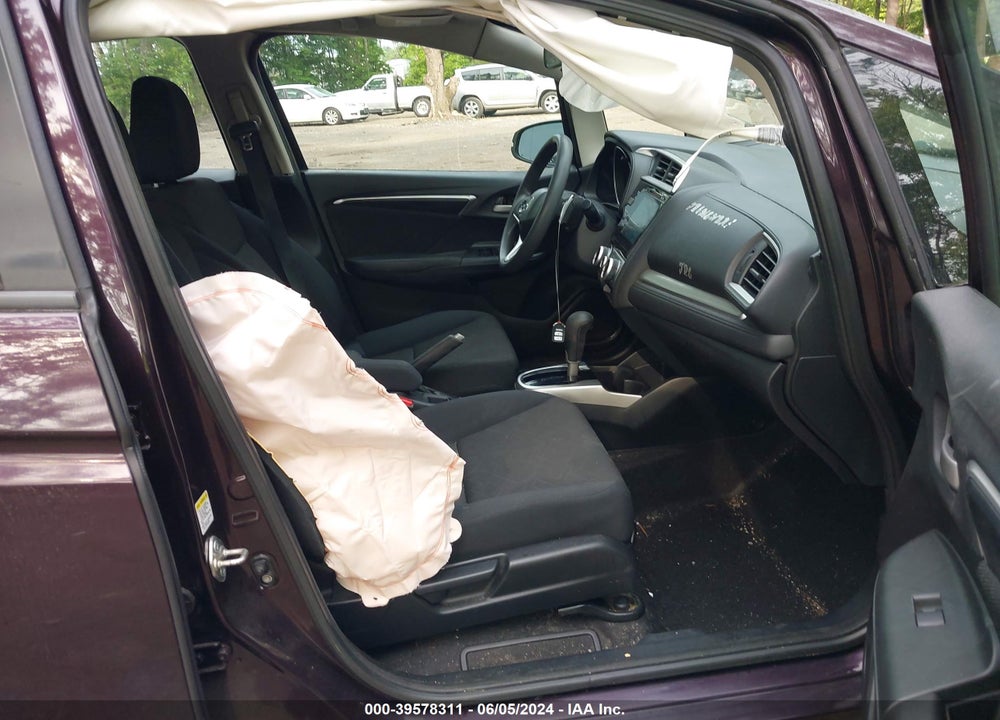 2015 HONDA FIT VIN: 3HGGK5H80FM757262