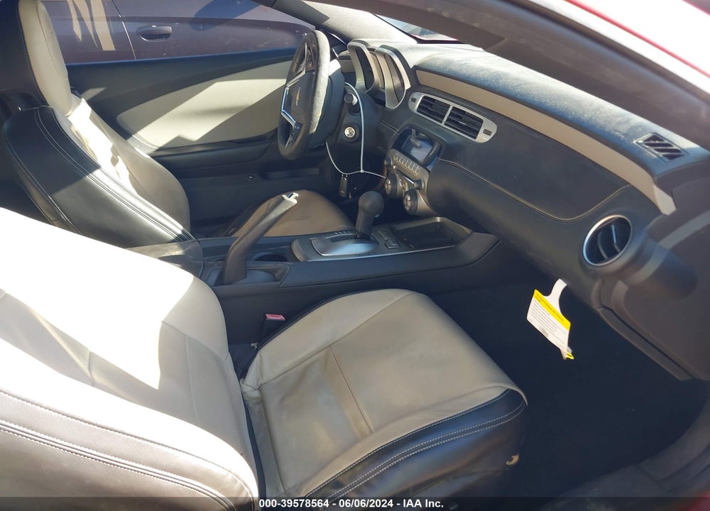 2015 CHEVROLET CAMARO VIN: 2G1FB1E32F9307853