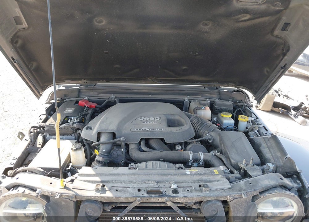 2021 JEEP WRANGLER UNLIMITED SAHARA ALTITUDE 4X4 VIN: 1C4HJXEM5MW550043