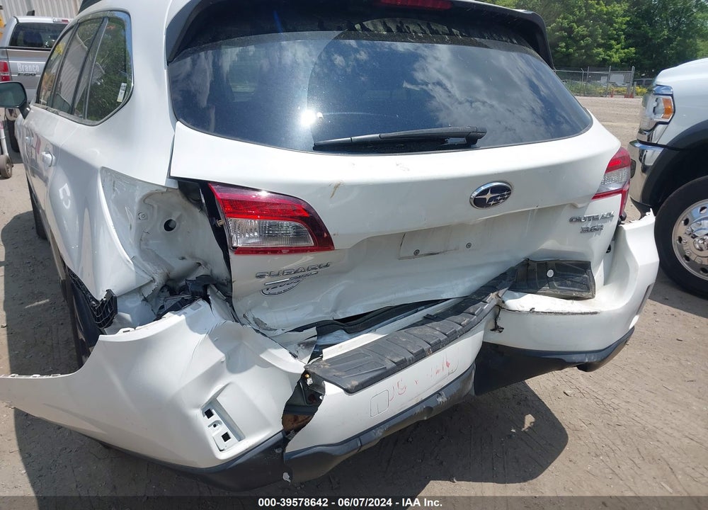 2017 SUBARU OUTBACK 3.6R LIMITED VIN: 4S4BSENC8H3239417