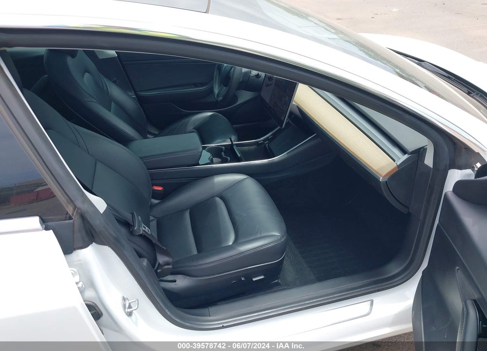 2020 TESLA MODEL 3 STANDARD RANGE PLUS REAR-WHEEL DRIVE/STANDARD RANGE REAR-WHEEL DRIVE VIN: 5YJ3E1EA2LF737454