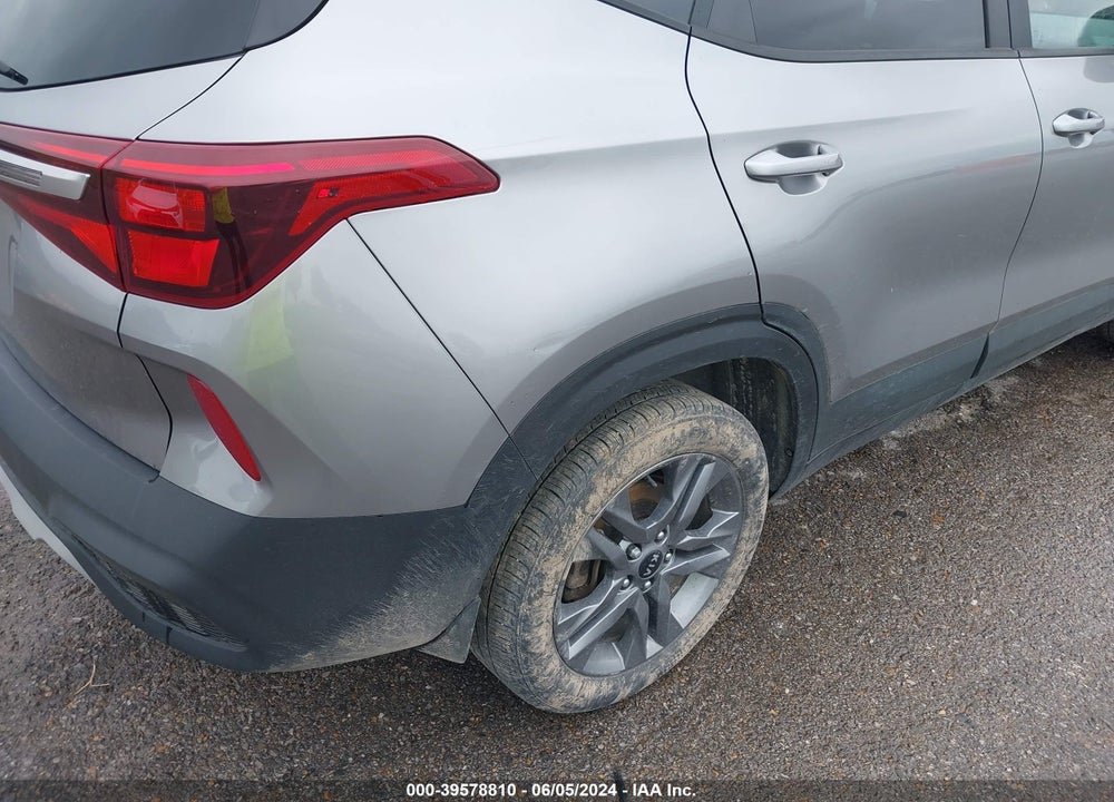 2021 KIA SELTOS LX VIN: KNDEPCAA8M7211289
