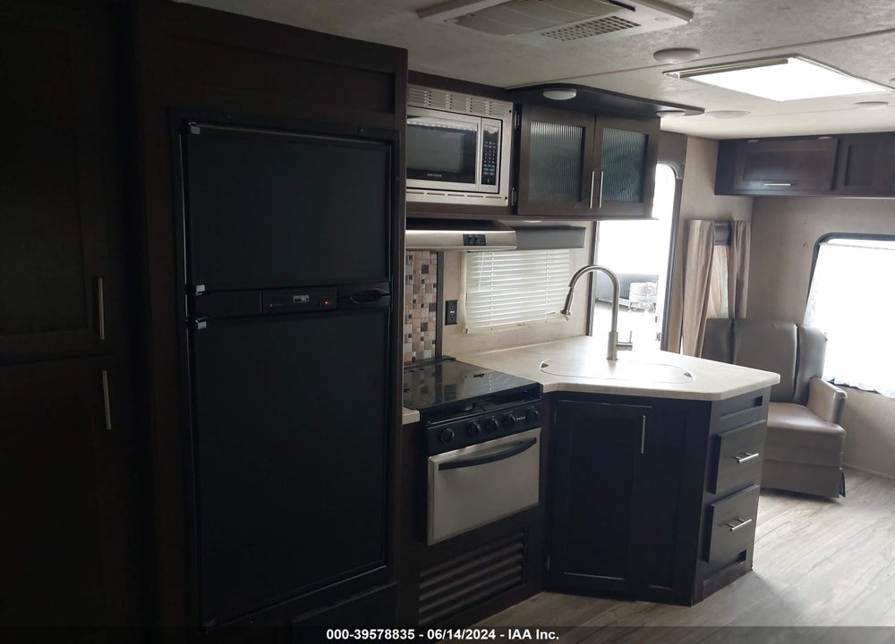 2018 FOREST RIVER GREY WOLF M-26RL VIN: 4X4TCKB22JK047092