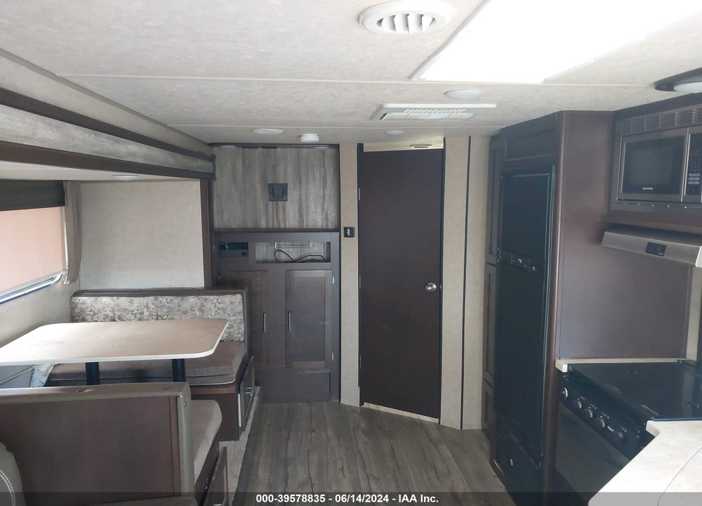 2018 FOREST RIVER GREY WOLF M-26RL VIN: 4X4TCKB22JK047092