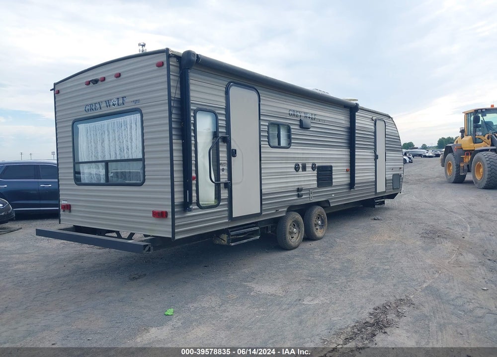 2018 FOREST RIVER GREY WOLF M-26RL VIN: 4X4TCKB22JK047092