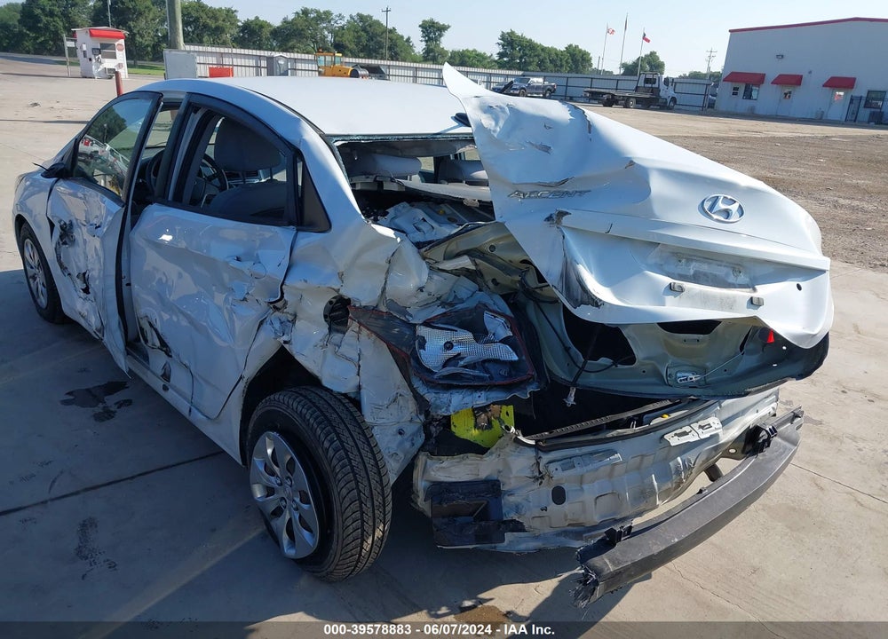 2017 HYUNDAI ACCENT SE VIN: KMHCT4AE8HU377875
