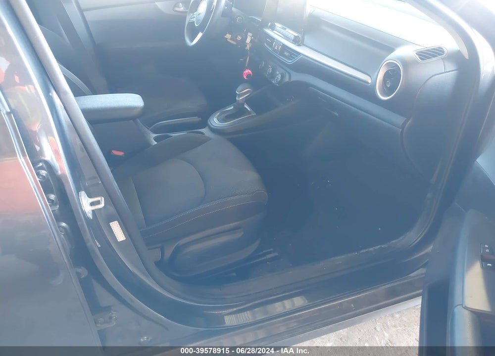 2020 KIA FORTE LXS VIN: 3KPF24AD8LE223623