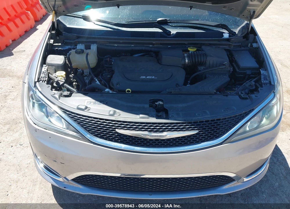 2017 CHRYSLER PACIFICA LIMITED VIN: 2C4RC1GGXHR504273