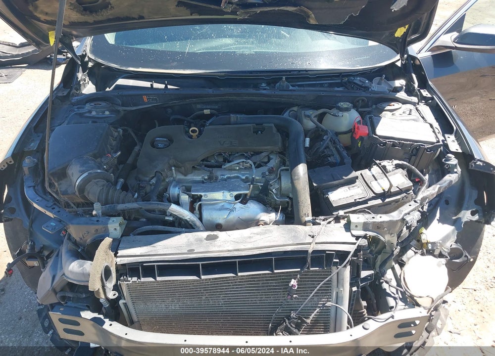 2018 CHEVROLET MALIBU LT VIN: 1G1ZD5ST8JF151854