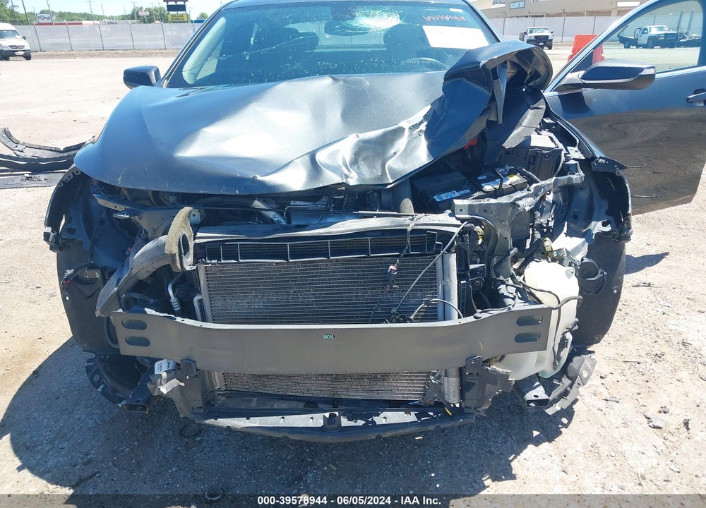 2018 CHEVROLET MALIBU LT VIN: 1G1ZD5ST8JF151854