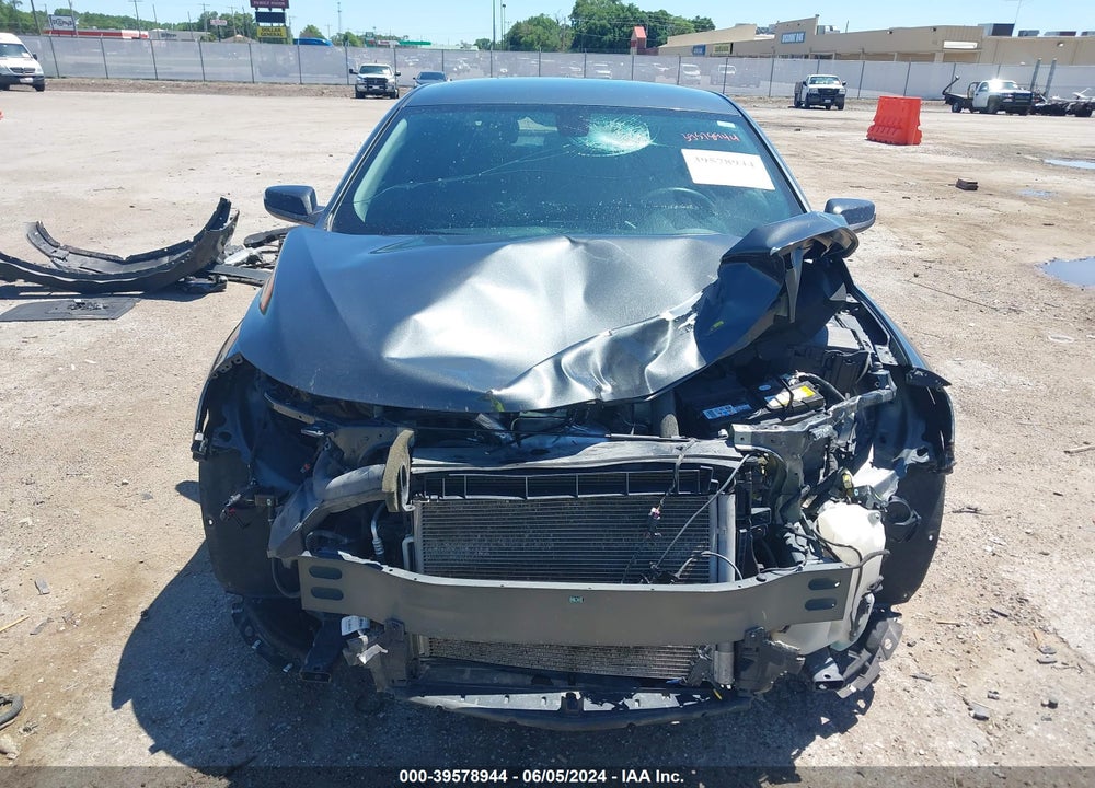 2018 CHEVROLET MALIBU LT VIN: 1G1ZD5ST8JF151854