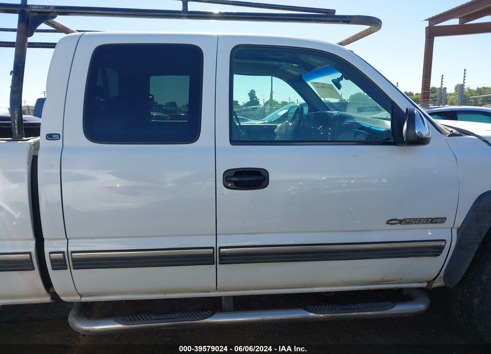 2001 CHEVROLET SILVERADO 2500HD LS VIN: 1GCHK29U81E239153